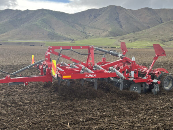 Spring Special Unia Cultivators