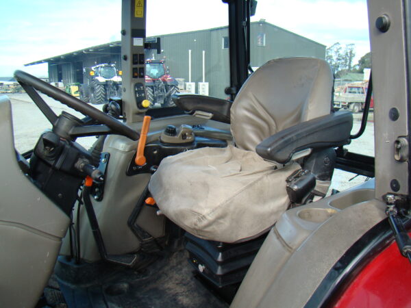 Case JXU 105 Tractor with Loader - Image 5