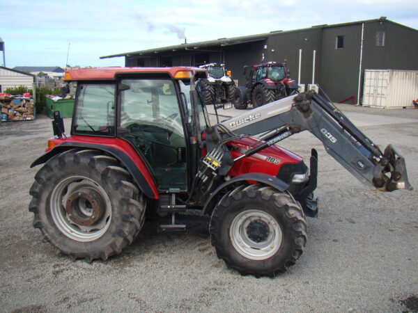 Case JXU 105 Tractor with Loader - Image 2