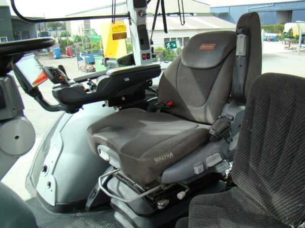2019 Valtra S274 Tractor (2nd Generation) - Image 3