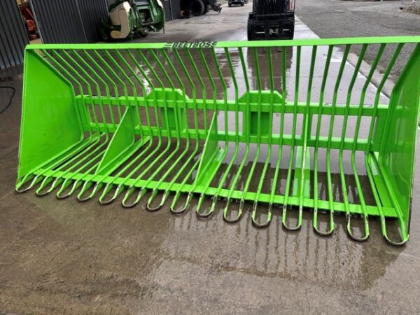 BeetBoss 3.0 Fodder Beet Harvest Bucket
